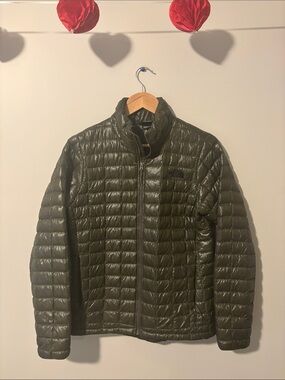 The North Face Women’s Thermoball Jacket lightweight quilted olive green